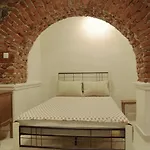 Interhost Guest Rooms And Apartments