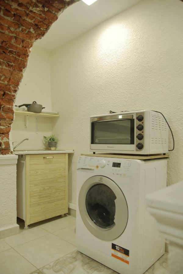 Interhost Guest And Guest house